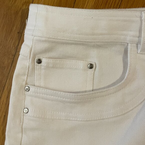 Jones‎ New York White Denim Midi Skirt Women's 16 White Zip Button Closure NWT - Picture 3 of 6